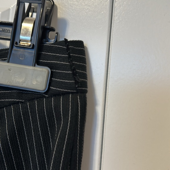 Banana Republic Avery Pinstripe Ankle Length straight cut Dress pants 8 Petite - Picture 5 of 7